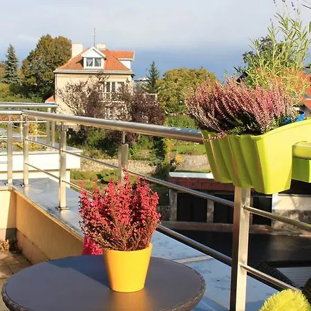 شقة Apartament Kamienna Gora